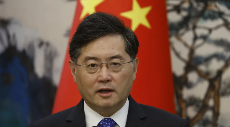 Xi Jinping demite ministro das Relações Exteriores da China