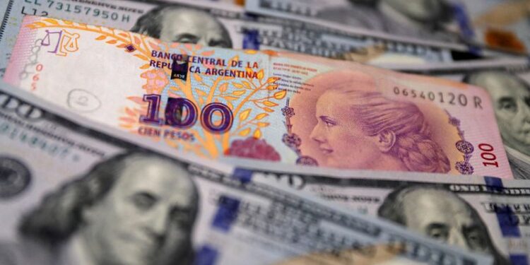 Governo argentino diz que FMI queria “100%” de desvalorização do peso