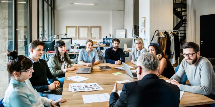 Investimentos em startups no Brasil recuam 49% em julho sobre 2022