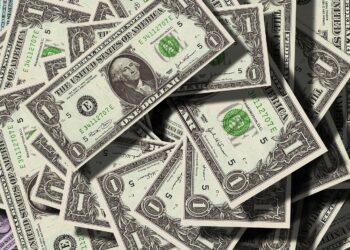 Contas em dólar vão ser tributadas? Entenda mudanças na MP da taxação de investimentos no exterior