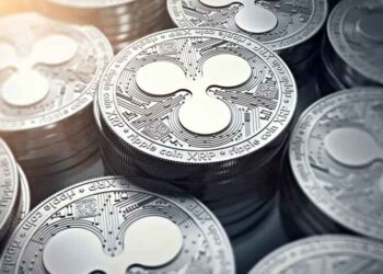 XRP cai 5% após nova investida da SEC; Bitcoin recua antes de inflação dos EUA