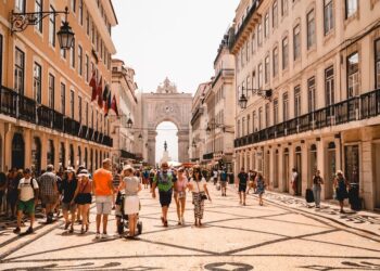 Franquia de arquitetura e obras em Portugal atrai brasileiros com lucro mensal de € 14 mil