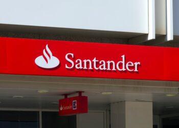 Santander planeja fechar filiais na Itália devido aos clientes estarem optando por canais digitais