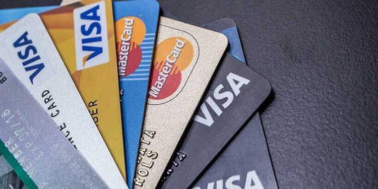 39% dos pequenos negócios usam cartão para se financiarem