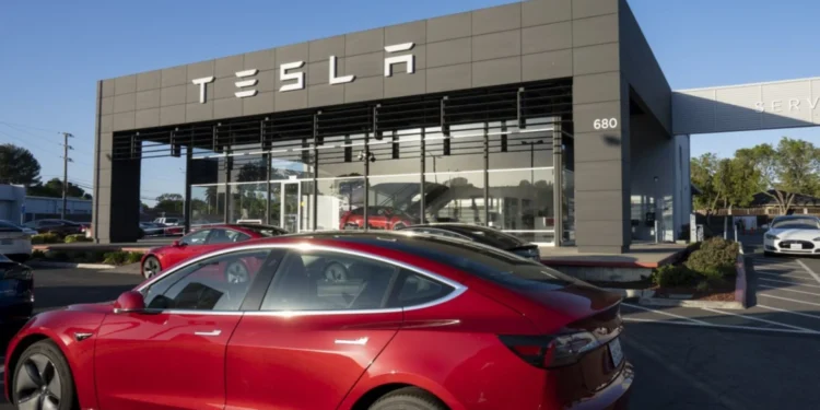 Tesla quer construir fábrica de sistemas de armazenamento de bateria na Índia