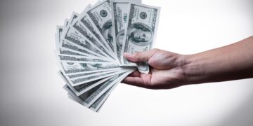 O que explica a turbulência do dólar em 2023? Petróleo vai atrapalhar?