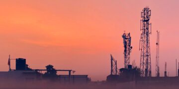 Petróleo sobe após Arábia Saudita e Rússia estenderem cortes de produção até o fim do ano