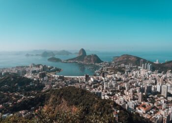 Incerteza na economia do Brasil chega ao maior nível em quase dois anos