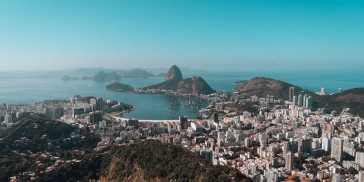 Incerteza na economia do Brasil chega ao maior nível em quase dois anos