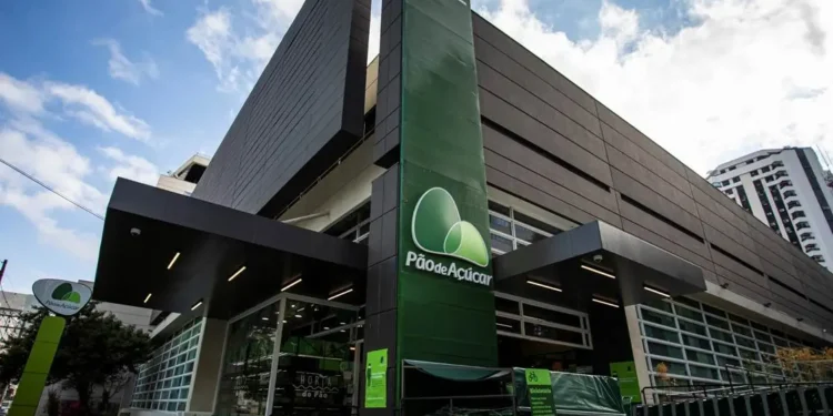 Pão de Açúcar vai receber R$ 790 milhões por venda de sua participação na varejista colombiana Éxito