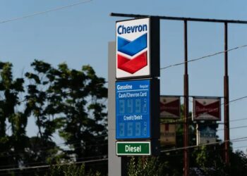 Fusões e aquisições nos EUA somam US$ 140 bi em outubro com negócios da Exxon e Chevron