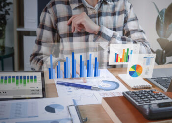 Venda em massa de ações e treasuries coloca estratégia de investimento 60/40 à prova — novamente