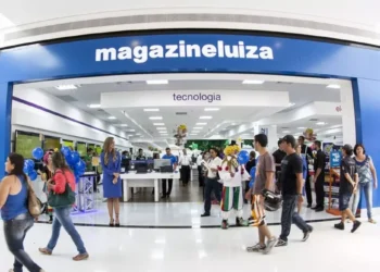 A ação que mais caiu no Ibovespa em outubro perdeu quase 40%; veja as maiores quedas do mês