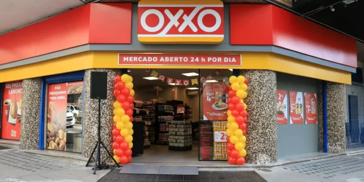 Oxxo abre uma loja a cada dois dias e segue avançando sobre concorrência