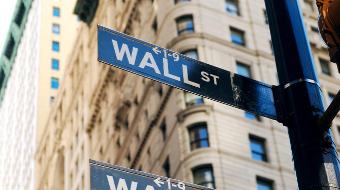 Nos EUA, hedge funds vão reportar posições short a cada mês