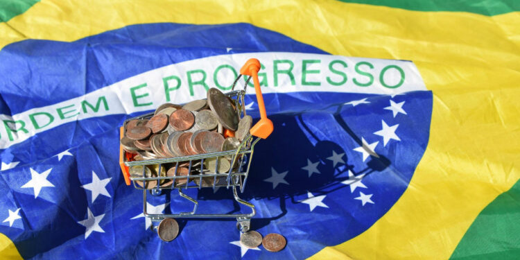 Na reta final de 2023, economia brasileira dá sinais de perda de fôlego
