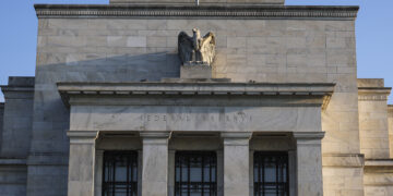Fed mantém juro americano inalterado no maior patamar desde 2001