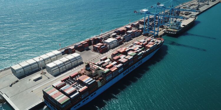 Complexo do Pecém acerta acordo com a China para exportação de minério de ferro
