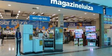 Magalu (MGLU3) fecha em alta após cair mais de 10% sob erro contábil