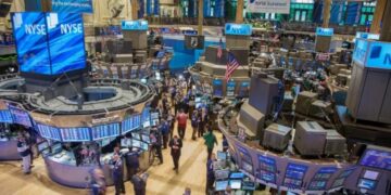 Da gringa para sua carteira: quais as vantagens e desvantagens de investir no exterior?