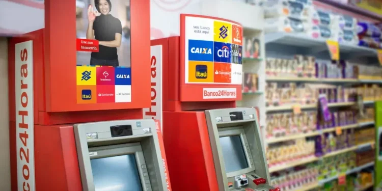 Banco24Horas registra movimentação de R$10 bilhões em caixas eletrônicos nas favelas