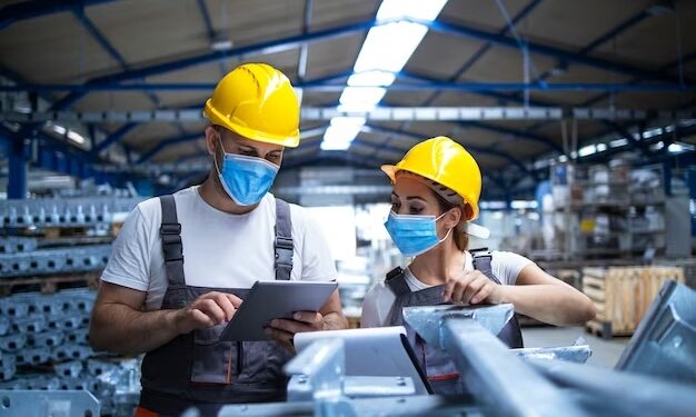 Na contramão de outros setores da economia, a indústria não sai do lugar
