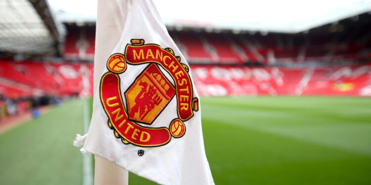 Ações do Manchester United sobem em NY após venda de participação para bilionário Jim Ratcliffe