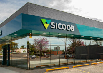 Sicoob lança super app com consignado digital e ferramenta de gestão financeira