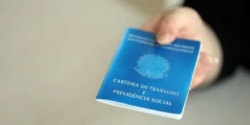Desemprego no trimestre com fim em novembro cai para 7,5% e tem menor índice desde 2015