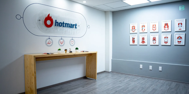 CEO da Hotmart diz que IA vai acelerar setor dos criadores de conteúdo e expandir negócios digitais