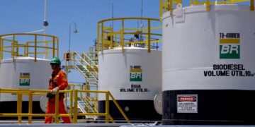 Dividendos: Petrobras ajusta valores; veja novos números