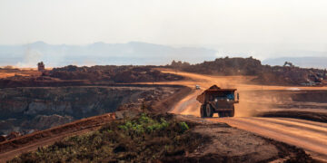 Minério de ferro sobe com promessa de Xi de fortalecer economia da China