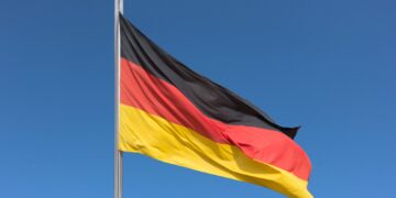 Economia da Alemanha tem declínio de 0,3% em 2023 e preocupa continente europeu