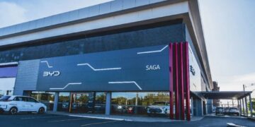 BYD ultrapassa Tesla e é a maior fabricante de carros elétricos do mundo