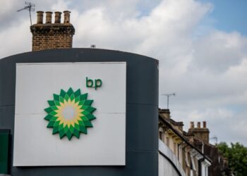 BP supera expectativas de lucro do 4º tri de 2023 e anuncia processo de simplificação na empresa