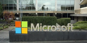 Microsoft registra lucro acima das expectativas, mas ações sofrem queda