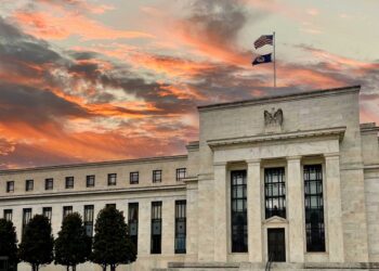 Mais vale um bond na mão: gestores aproveitam para “travar” juros da renda fixa à espera do Fed