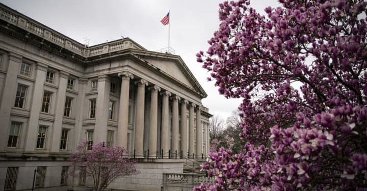 Dívida dos EUA está aumentando em US$ 1 trilhão a cada 100 dias