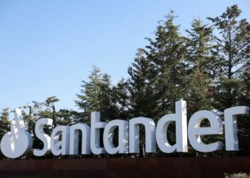 Santander corta 320 empregos nos EUA e reforça foco em operações digitais