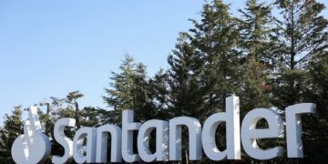 Santander corta 320 empregos nos EUA e reforça foco em operações digitais