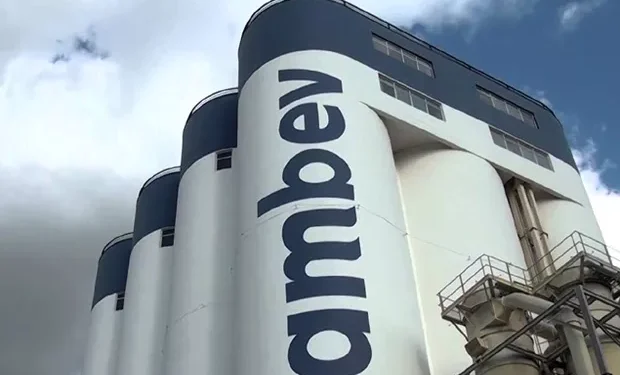 Altria vai vender quase US$ 2,5 bi em Anheuser-Busch InBev; empresa compra