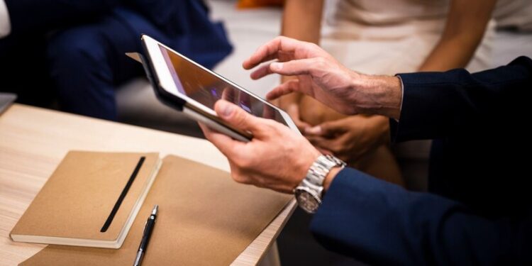 Solar Coca-Cola reduz tempo de processamento de pedido de 4 horas para 10 minutos com solução da Neogrid