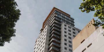 Caixa promove leilão com mais de 280 imóveis e investidores apontam oportunidade de mercado