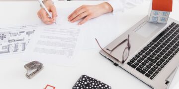 Colapso de imóveis de escritórios nos EUA será pior que crise do subprime, diz Fitch