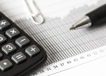 Focus: Projeções do PIB aumentam, enquanto inflação é reduzida