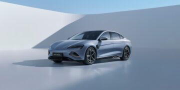 Fabricante chinesa de carros elétricos BYD registra lucro recorde em 2023