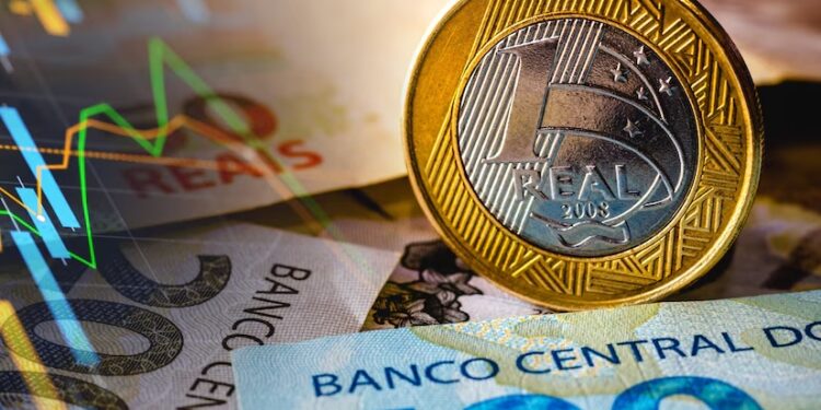 Juro alto é uma das ‘piores coisas’ para a economia e deveria cair mais rápido, afirma Alckmin
