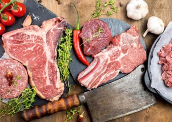 Falta de carne nos EUA pode beneficiar exportações brasileiras: é hora de investir no setor?