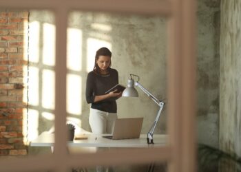 Películas inteligentes e os benefícios de trabalhar com acesso à luz natural