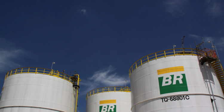 Petrobras e BP assinam memorando de entendimentos para negócios e pesquisa